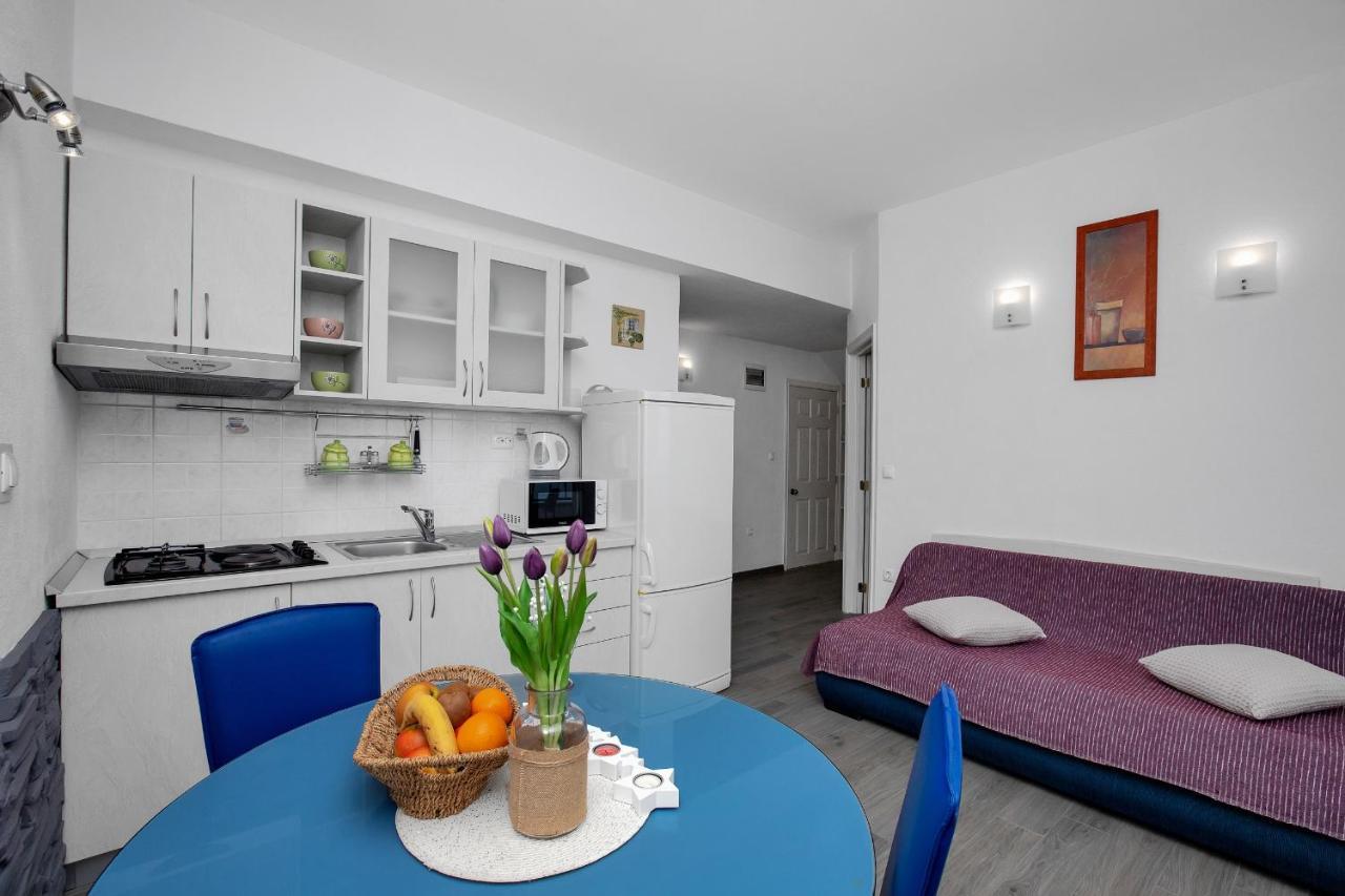Apartments By The Sea Drasnice, Makarska - 2581 Esterno foto
